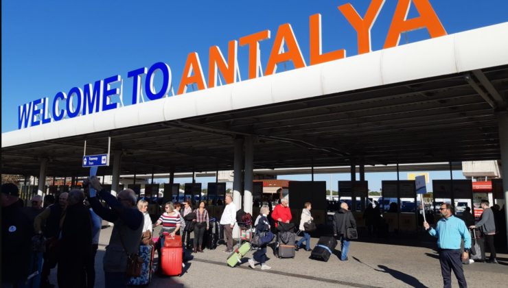 Ukrayna Dışişleri Bakanı, Ukraynalı turistleri Antalya’ya davet etti