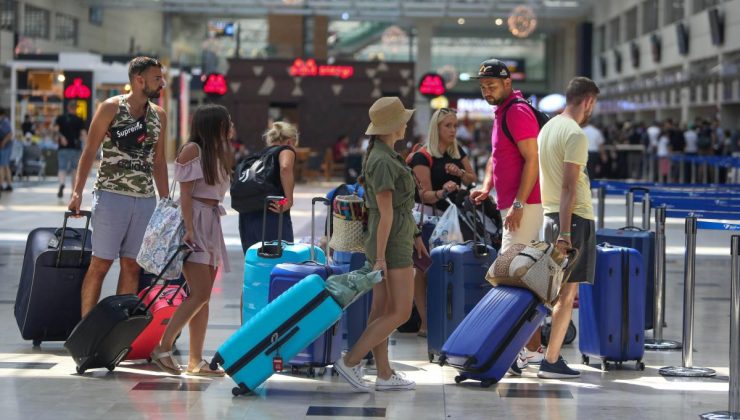 Antalya’ya gelen turist sayısı 1,5 milyonu aştı