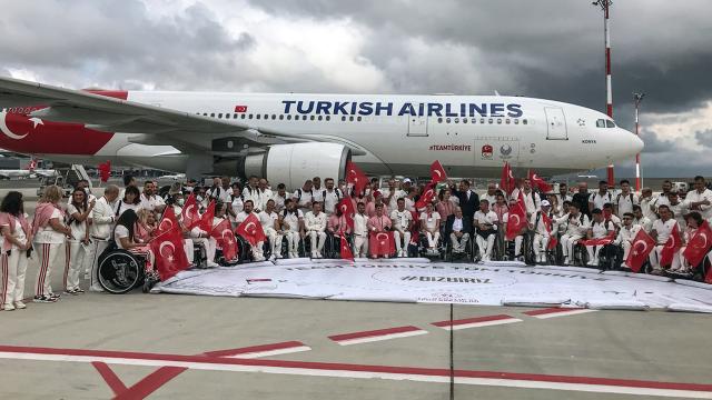 Paralimpik 2020 Oyunları’nda Türkiye’yi temsil edecek sporcular Japonya’da
