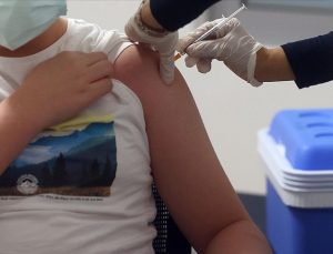 ‘Çocuklara da Kovid-19 aşısı güvenle yaptırılabilir’ tavsiyesi