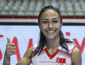 Milli libero Simge Aköz, Türk voleybolunun geleceğini umutlu gözlerle bakıyor