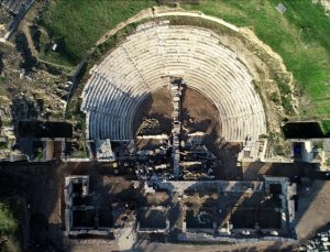 Batı Karadeniz’in Efes’inde orkestra zeminine ulaşıldı